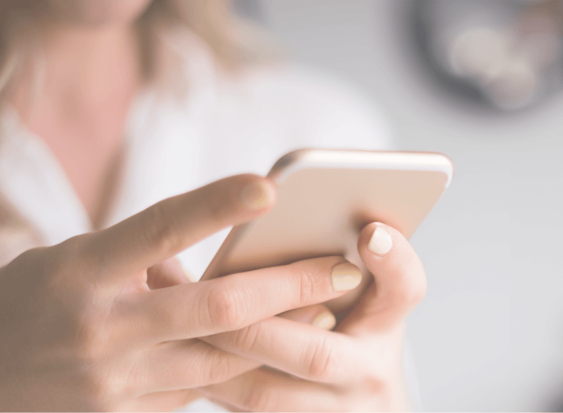 Mobiel in handen