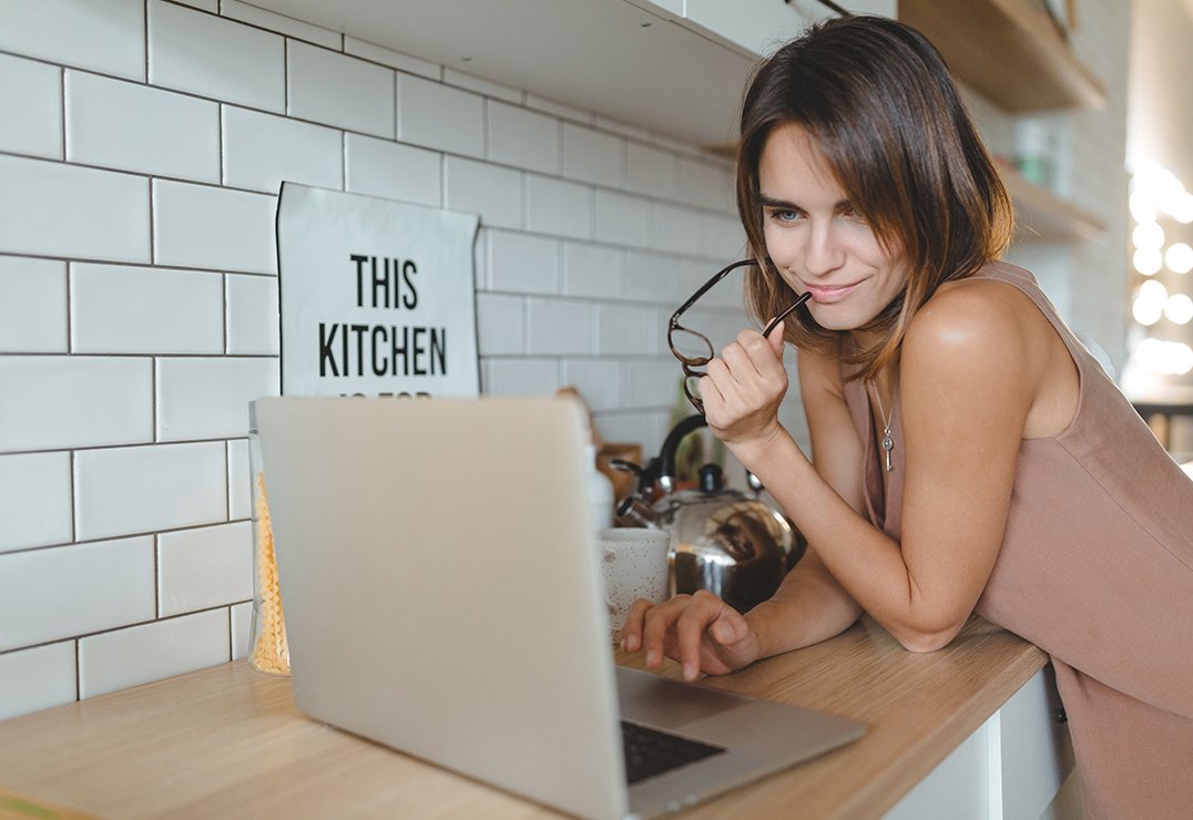 Vrouw met laptop